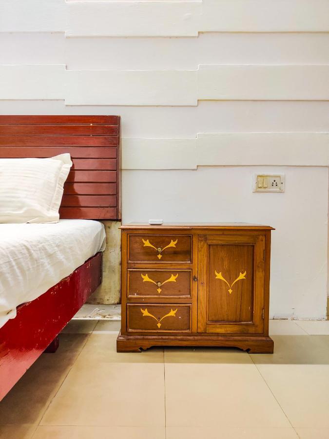 Piggy Calangute By Urban Nomads - Dorms & Pvt Rooms Гоа Экстерьер фото