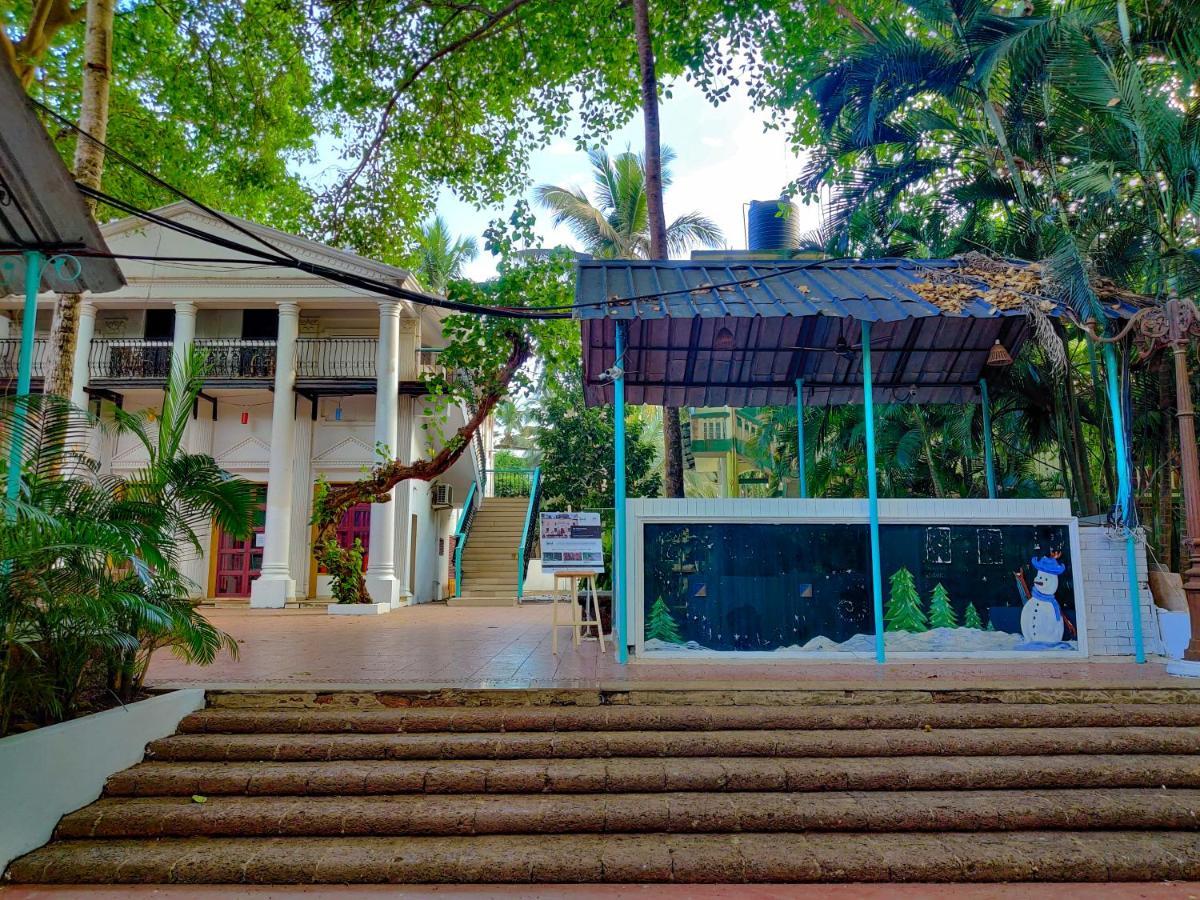 Piggy Calangute By Urban Nomads - Dorms & Pvt Rooms Гоа Экстерьер фото