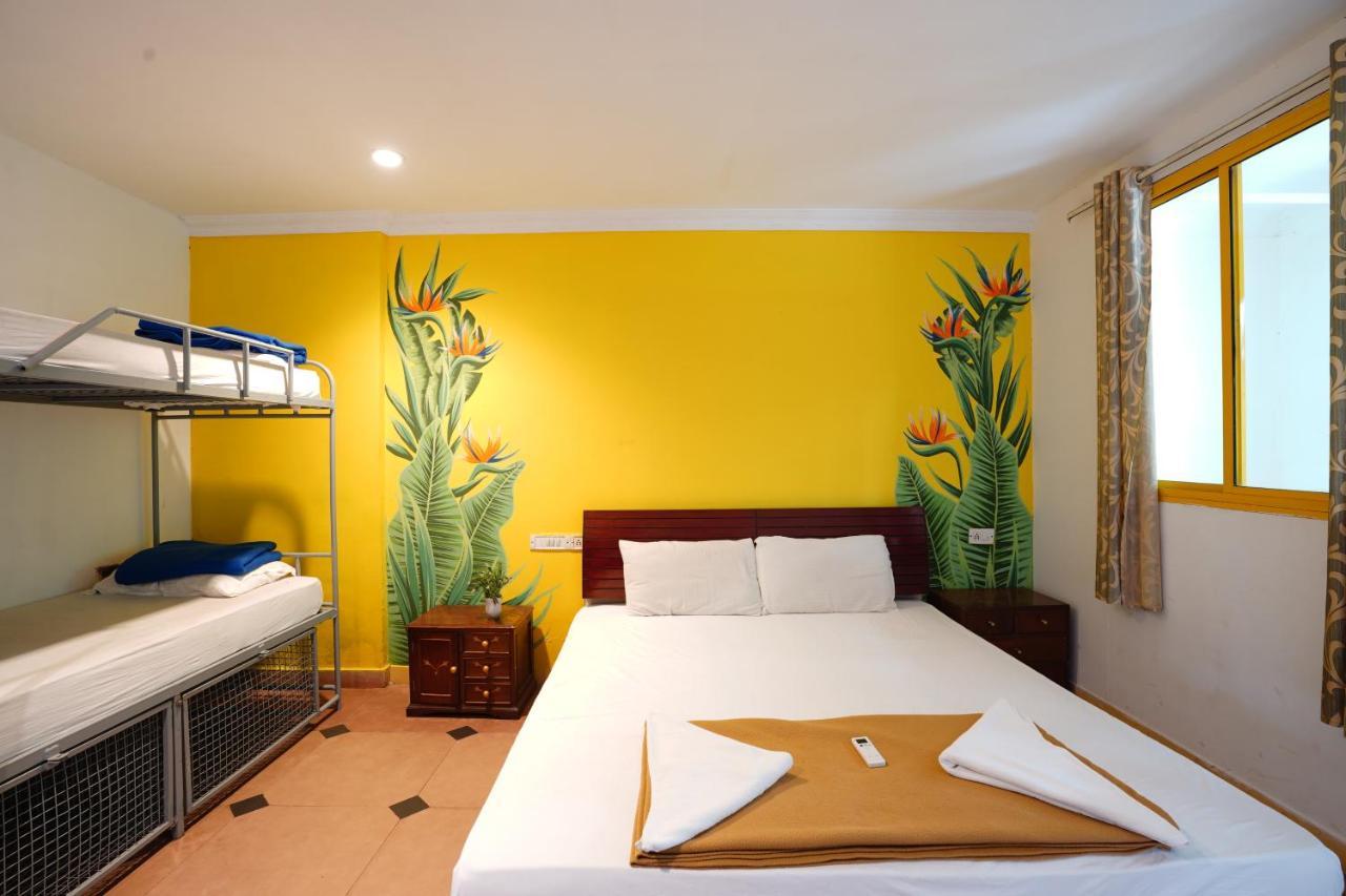 Piggy Calangute By Urban Nomads - Dorms & Pvt Rooms Гоа Номер фото