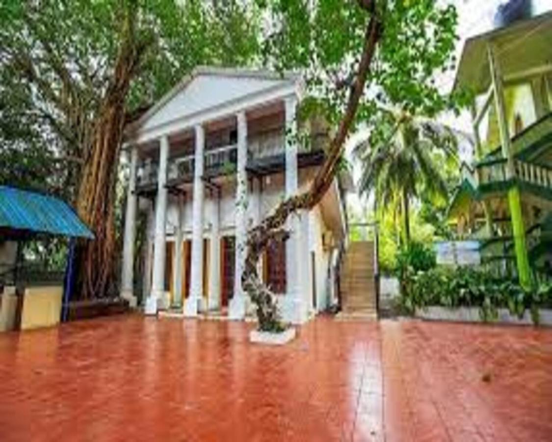 Piggy Calangute By Urban Nomads - Dorms & Pvt Rooms Гоа Экстерьер фото