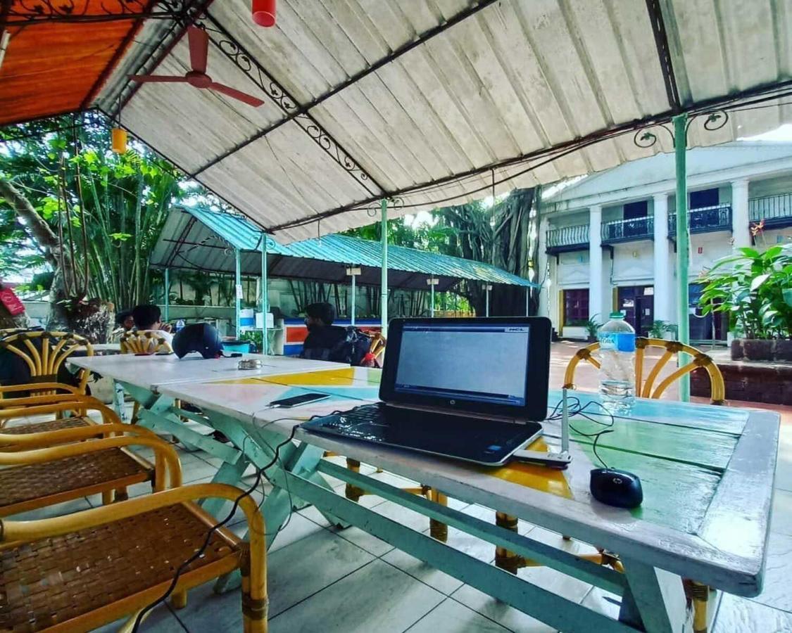 Piggy Calangute By Urban Nomads - Dorms & Pvt Rooms Гоа Экстерьер фото