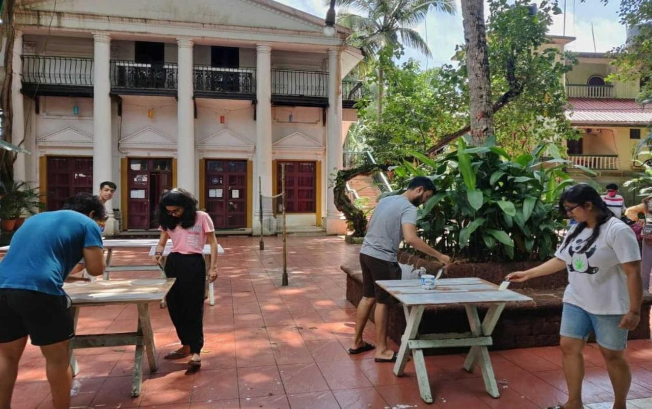 Piggy Calangute By Urban Nomads - Dorms & Pvt Rooms Гоа Экстерьер фото